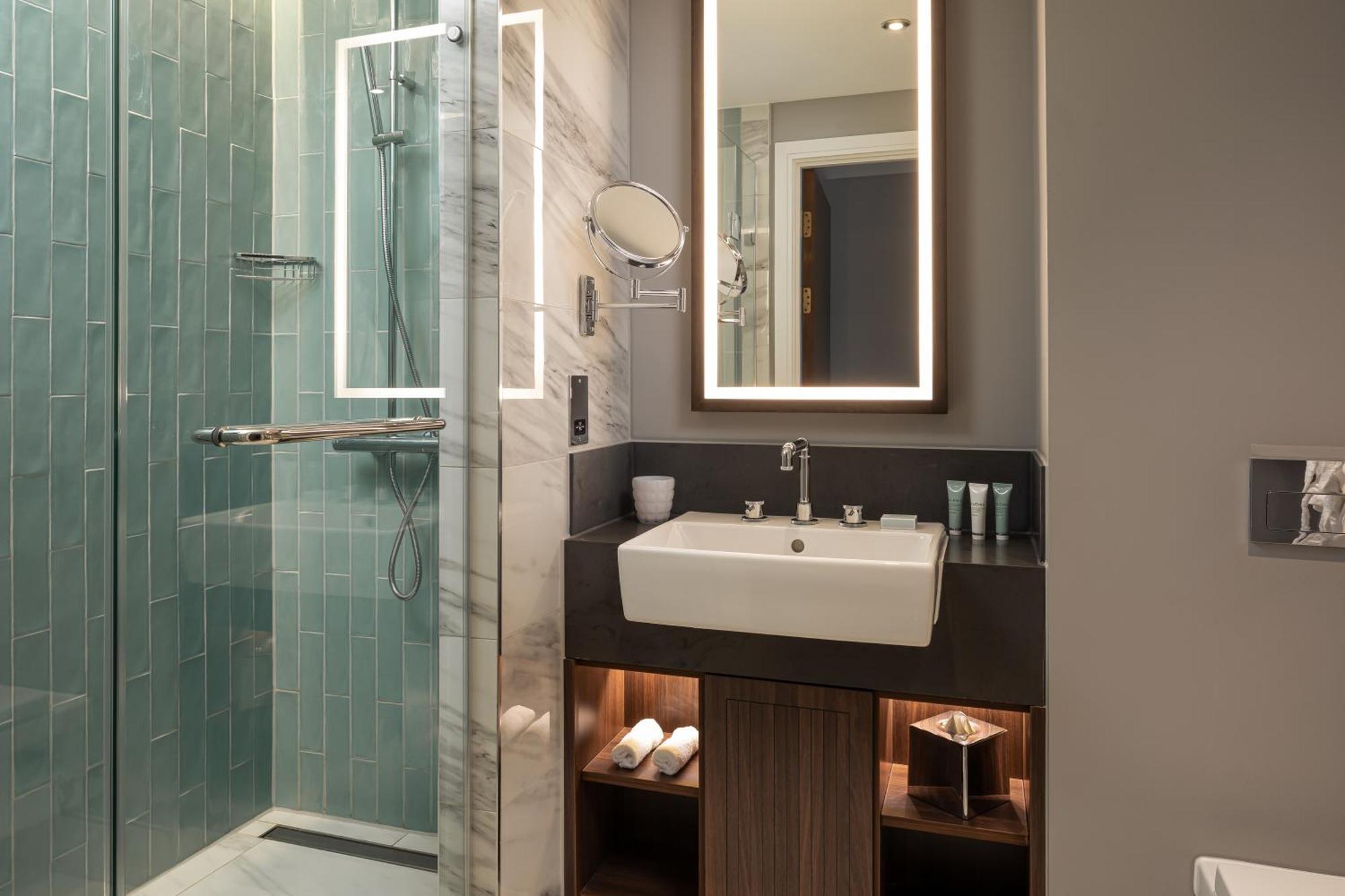 Deluxe Junior Suite