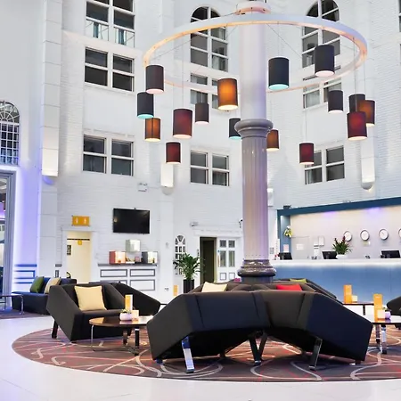Park Inn By Radisson Cardiff City Centre-3