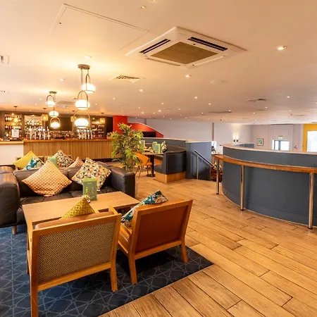 Holiday Inn Cardiff City Centre By Ihg-2